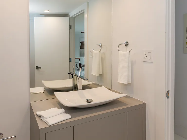 5161 Collins Ave #1718-1 — Photo 38