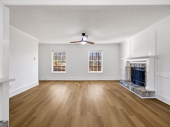 4th image of 793 New Hope Rd