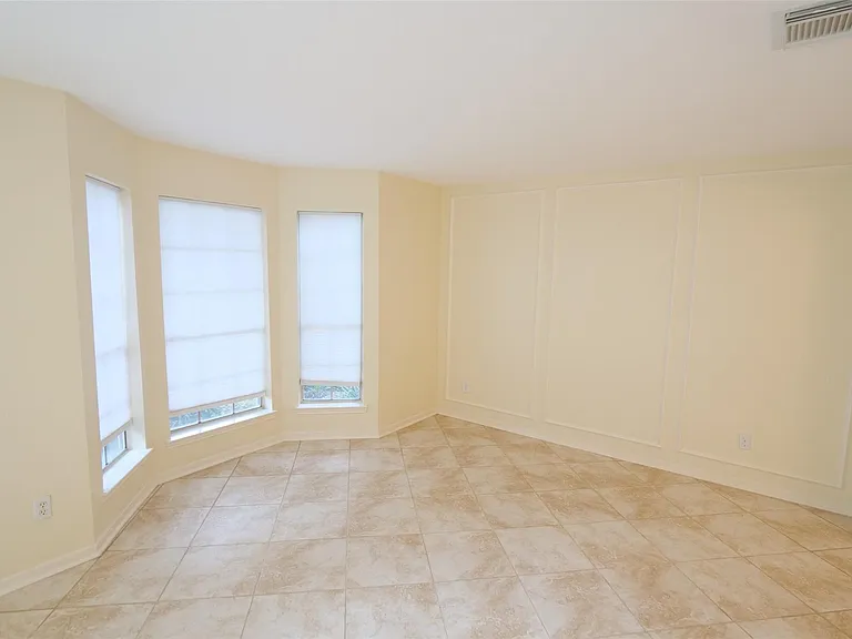 23822 Hopewell Dr — Photo 4