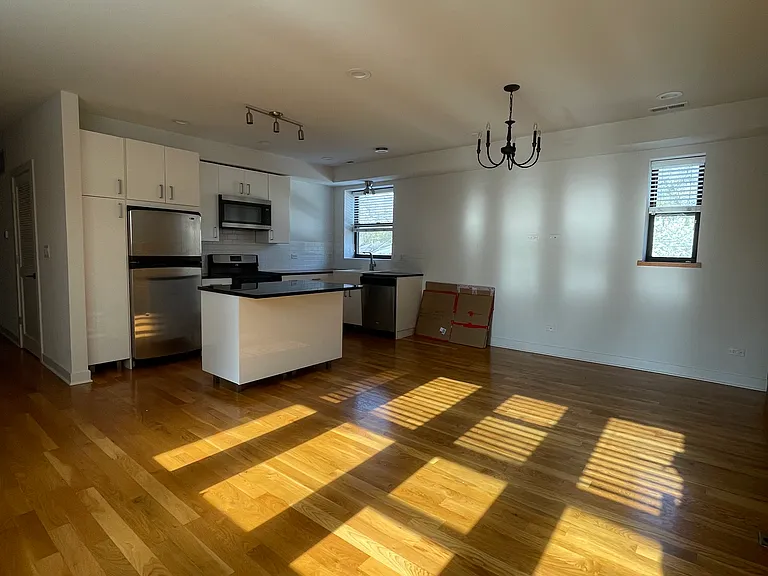 6227 N Hermitage Ave #2E — Photo 1