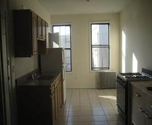 Rented by Flatiron Real Estate Advisors LLC | media 20