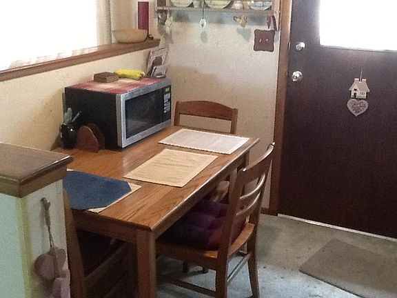 5th image of 1728 Hoyt Ave