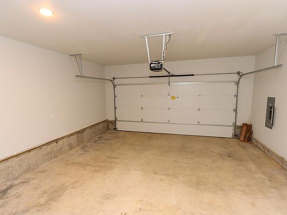 3rd image of 1176 Necarney Ave