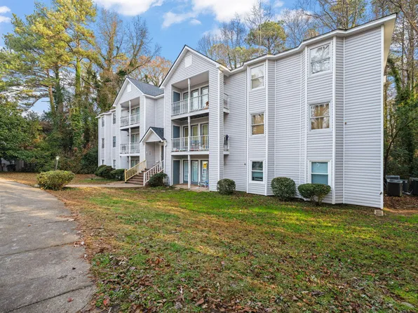 1300 Park Glen Dr APT 102, Raleigh, NC 27610