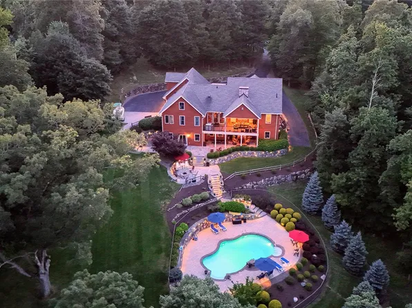 1 Peck Ridge Road, Warwick, NY 10990