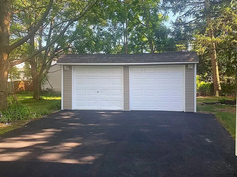 21302 Gardenview Dr — Photo 17