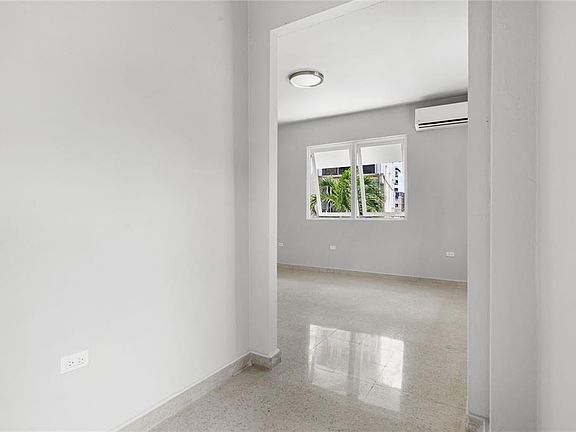 3rd image of 107 Taft #6