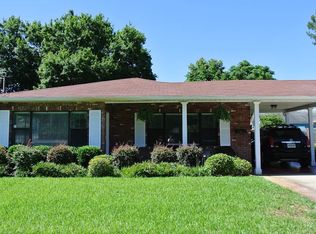 2912 W Lake Ave, Tampa, FL 33607