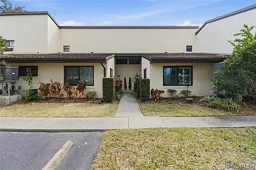 1637 SE Paradise Cir E #204 Photo 1