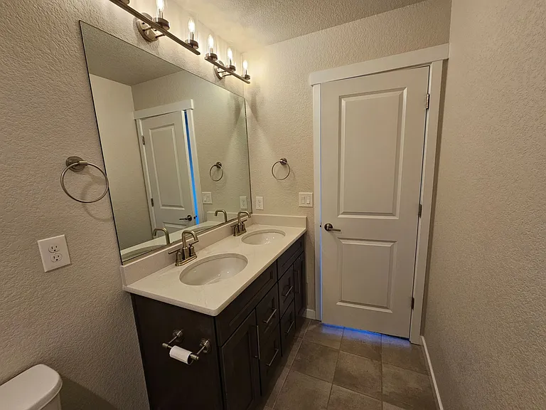 1853 Clayhouse Dr — Photo 24