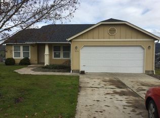 555 Salmon St, Roseburg, OR