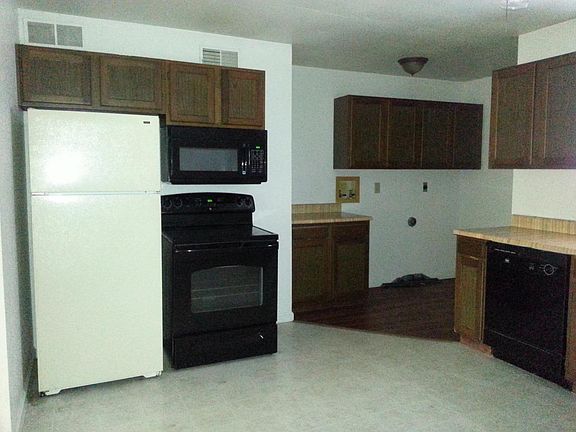 4th image of 701 NE 2nd St