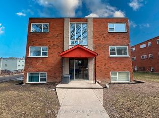 100 King Edward Ave #5, London, ON N5Z 3T1