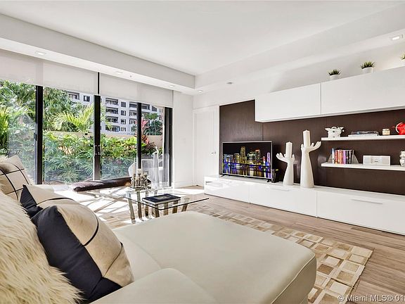 4th image of 251 Crandon Blvd APT 134