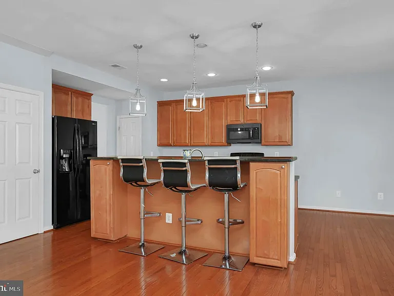 2548 Port Potomac Ave — Photo 8