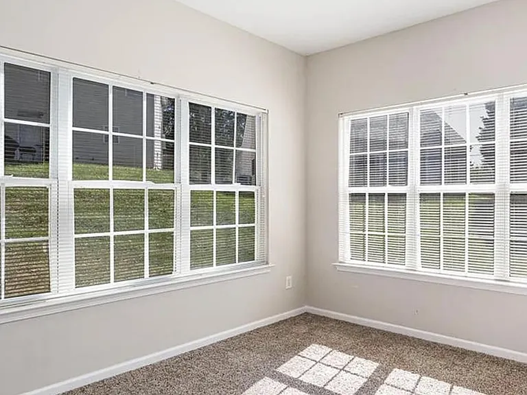 1212 Oakdale Commons Ct — Photo 23