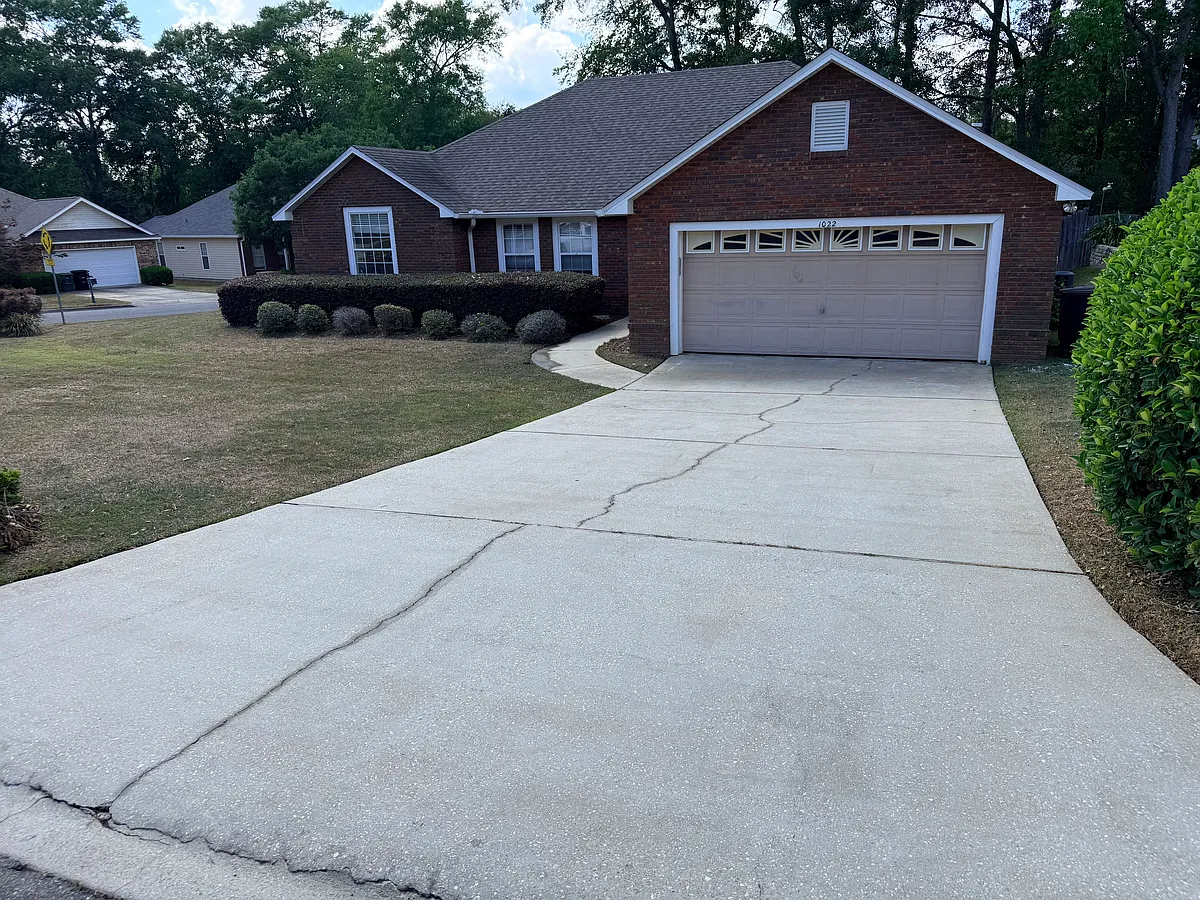 Building Photo - 1022 Mohican Trl