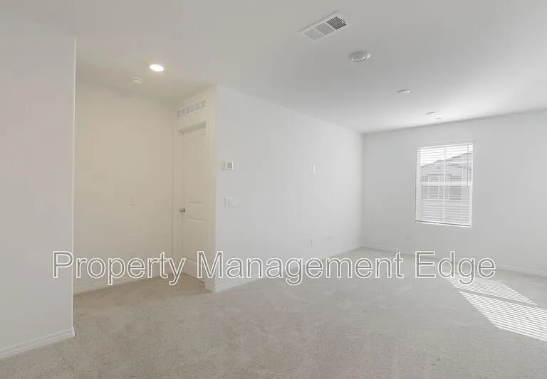 36644 Desert Tortoise Rd — Photo 14