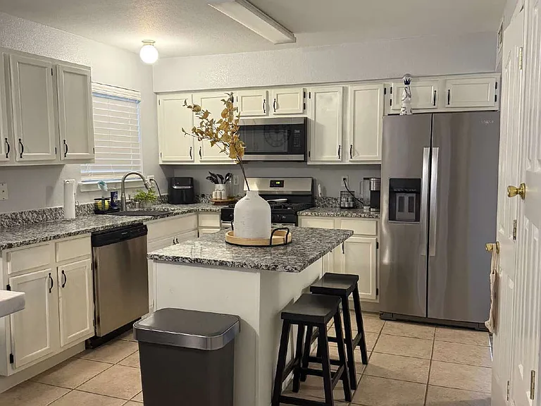 12253 Holy Springs Ct — Photo 13