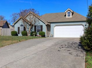 1102 Maxie Ct, La Vergne, TN 37086