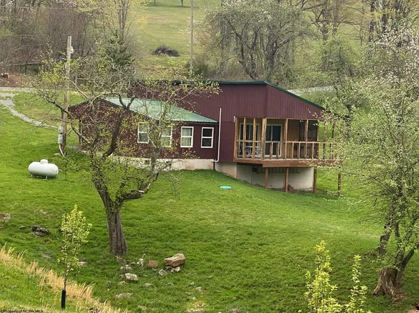 8118 Bemis Rd, Bowden, WV 26254
