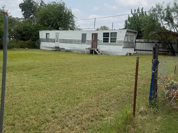 608-610 Graham St #1 & 2, Del Rio, TX 78840