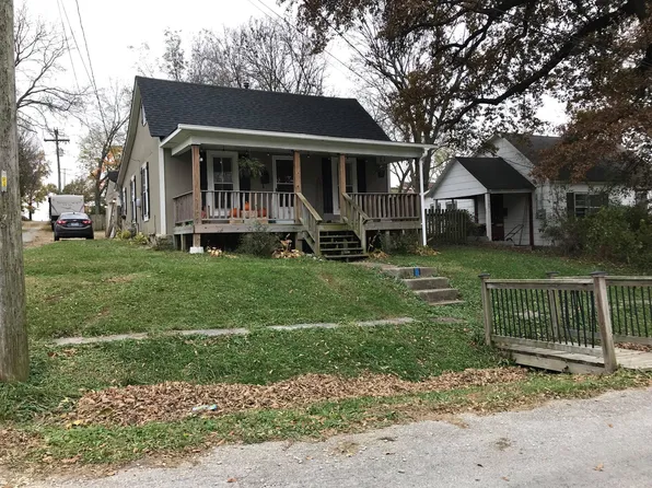 307 E Chestnut St, Harrisonville, MO 64701