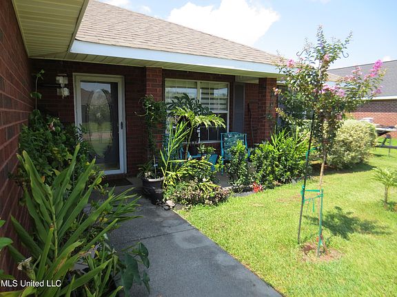 3rd image of 14218 N Country Hills Dr