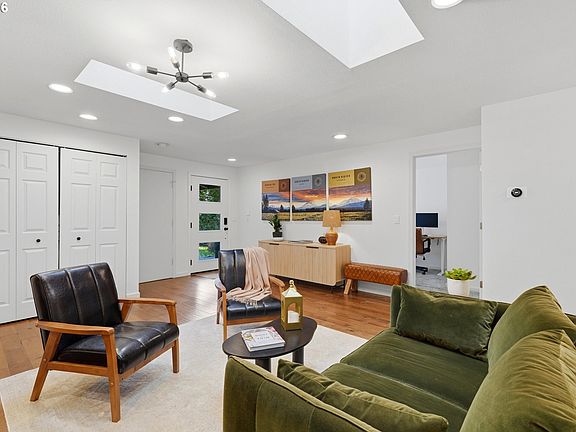 3rd image of 5711 McEwan Rd