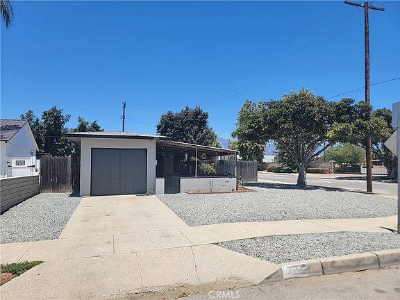 2nd image of 295 E Grevillia St