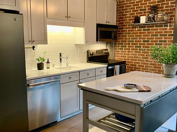 4th image of 640 Glen Iris Dr NE APT 308