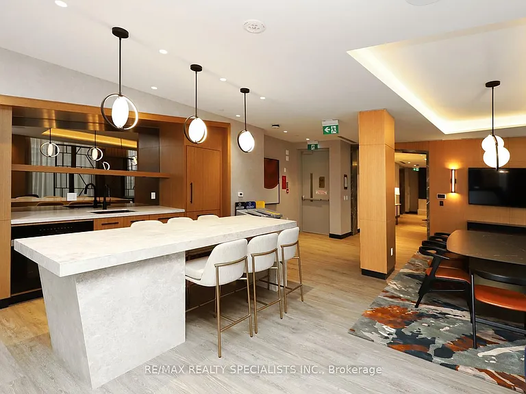 25 Cordova Ave #511 — Photo 37