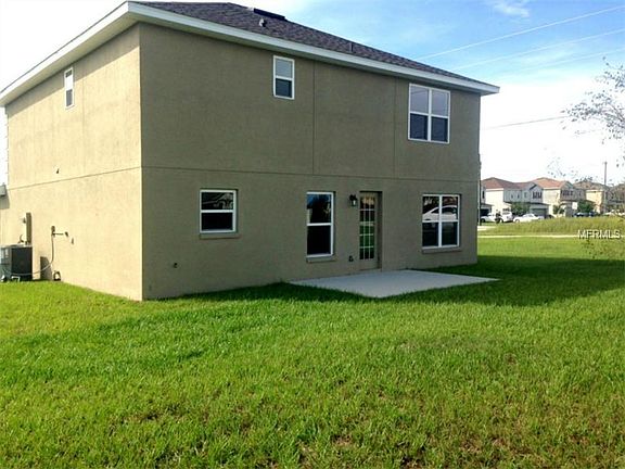 2nd image of 1101 Sabine Ln