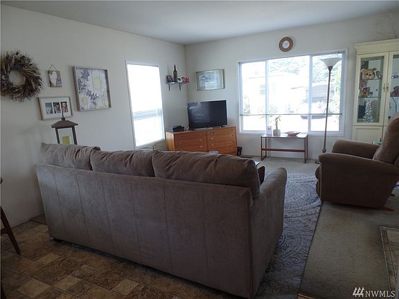 4th image of 3425 S 181st St #102