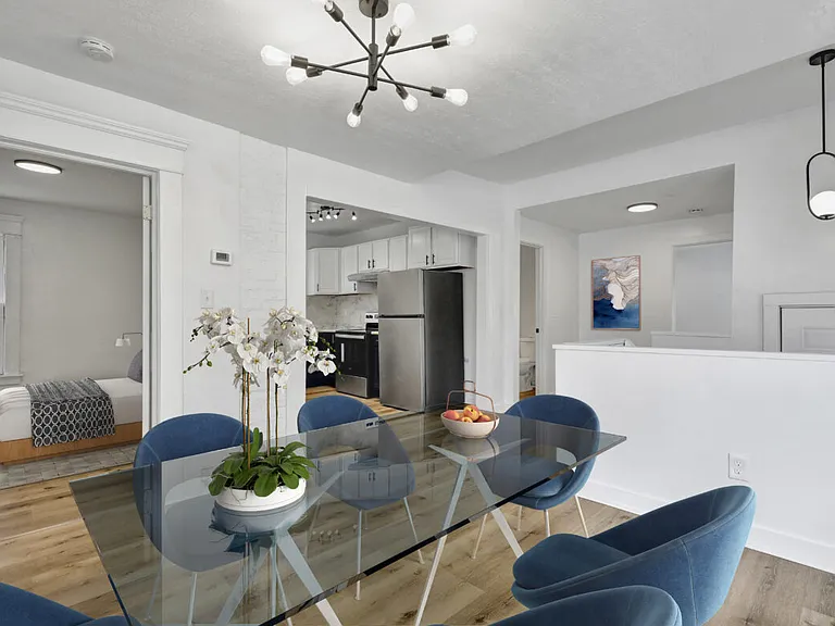1033 E Cesar E Chavez Ave #1 — Photo 6