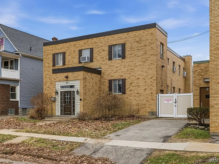 57 Saint Johns Parkside St — Photo 2