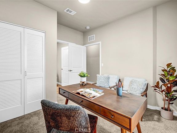 4th image of 202 E 14th St #3