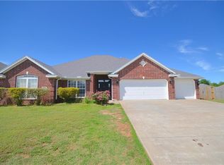 3775 Glenbrook Loop, Springdale, AR 72764