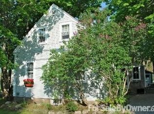 18 School St, Boothbay Harbor, ME 04538