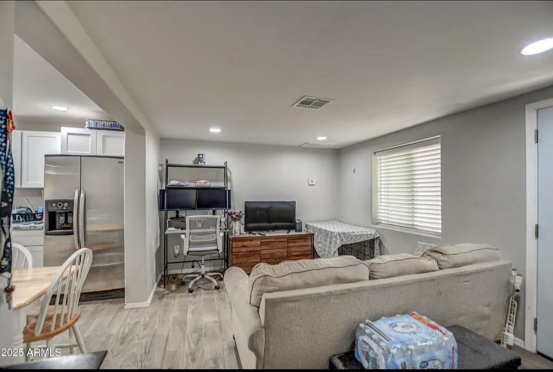 2 bed, 624 sqft, $1,550 — Photo 3