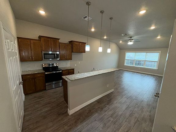 2nd image of 3223 Kickapoo Dr