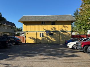 5621 204th St SW #B, Lynnwood, WA 98036