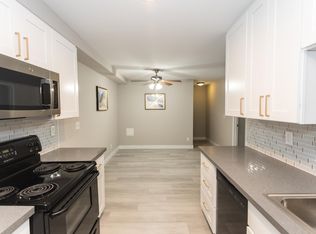 32200 Cathedral Canyon Dr, Cathedral City, CA 92234
