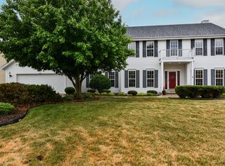 5239 W Harvard Dr, Franklin, WI 53132