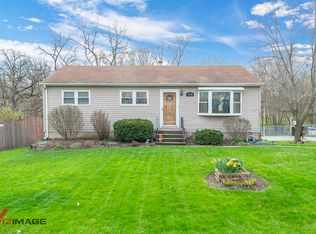 124 Indian Mound Dr, New Lenox, IL 60451