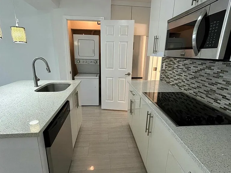 914 NE 15th Ave #1 — Photo 6