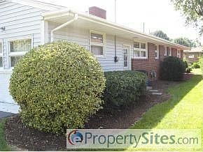 5th image of 2021 Hermitage Dr