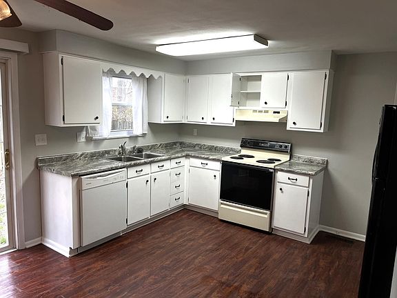 4th image of 497 Goshen Ct