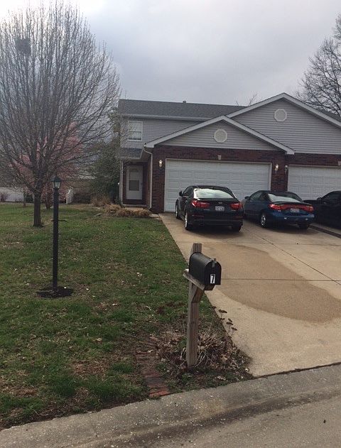 1st image of 7 Old Orchard Ln