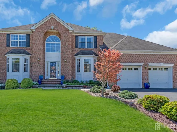 727 Maidenstone Dr, Brick, NJ 08724